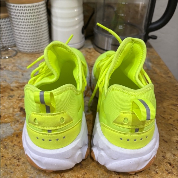 Nike React Presto Volt size 8 - Picture 4 of 9